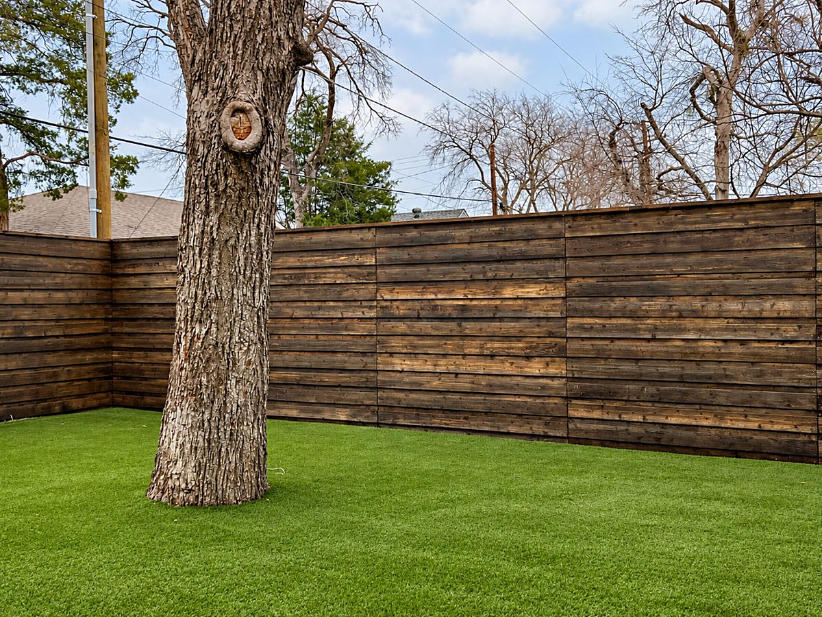 Fence along the side yard